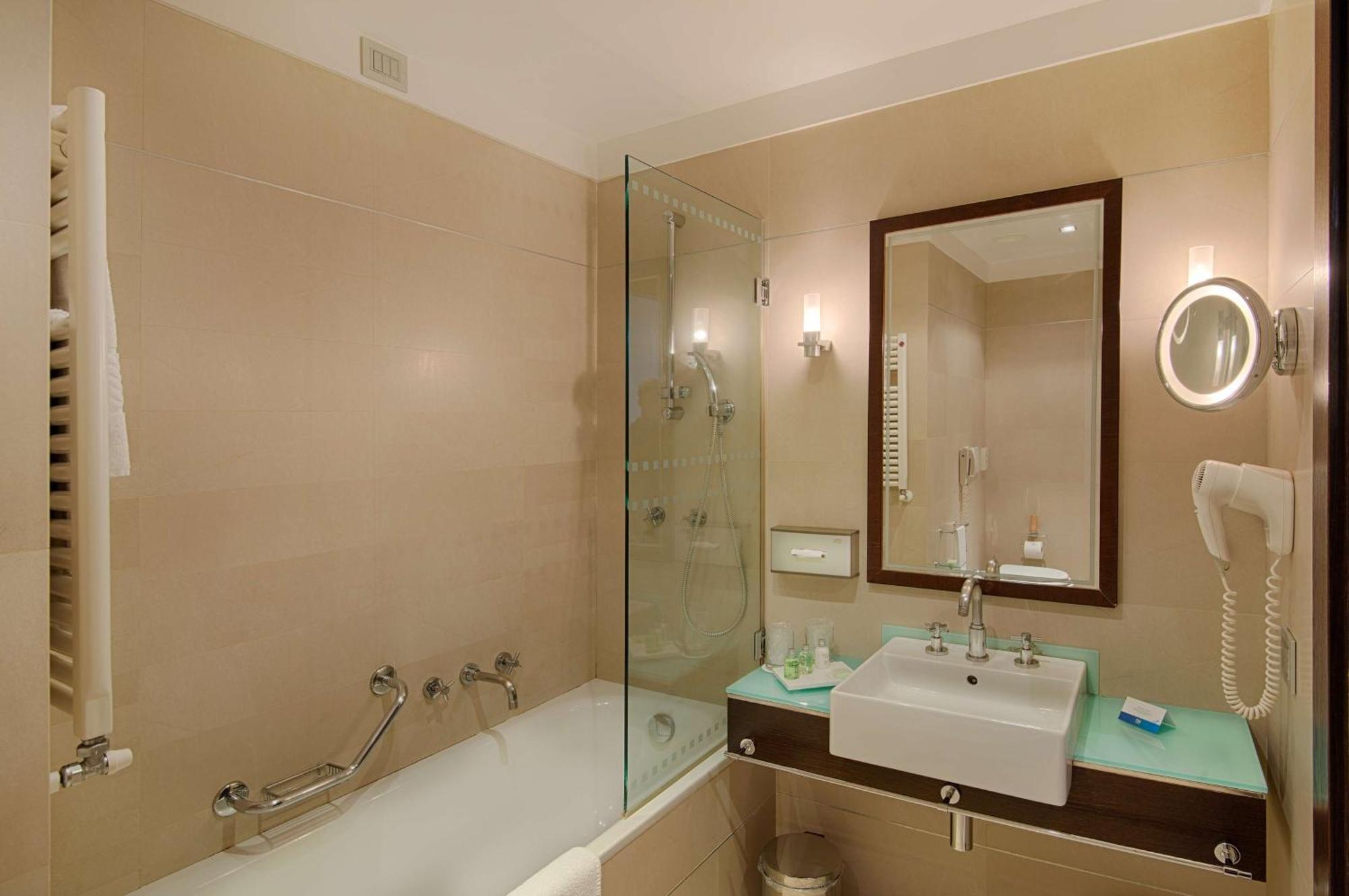 Superior Double Room Duomo View Terrace Extra Bed
