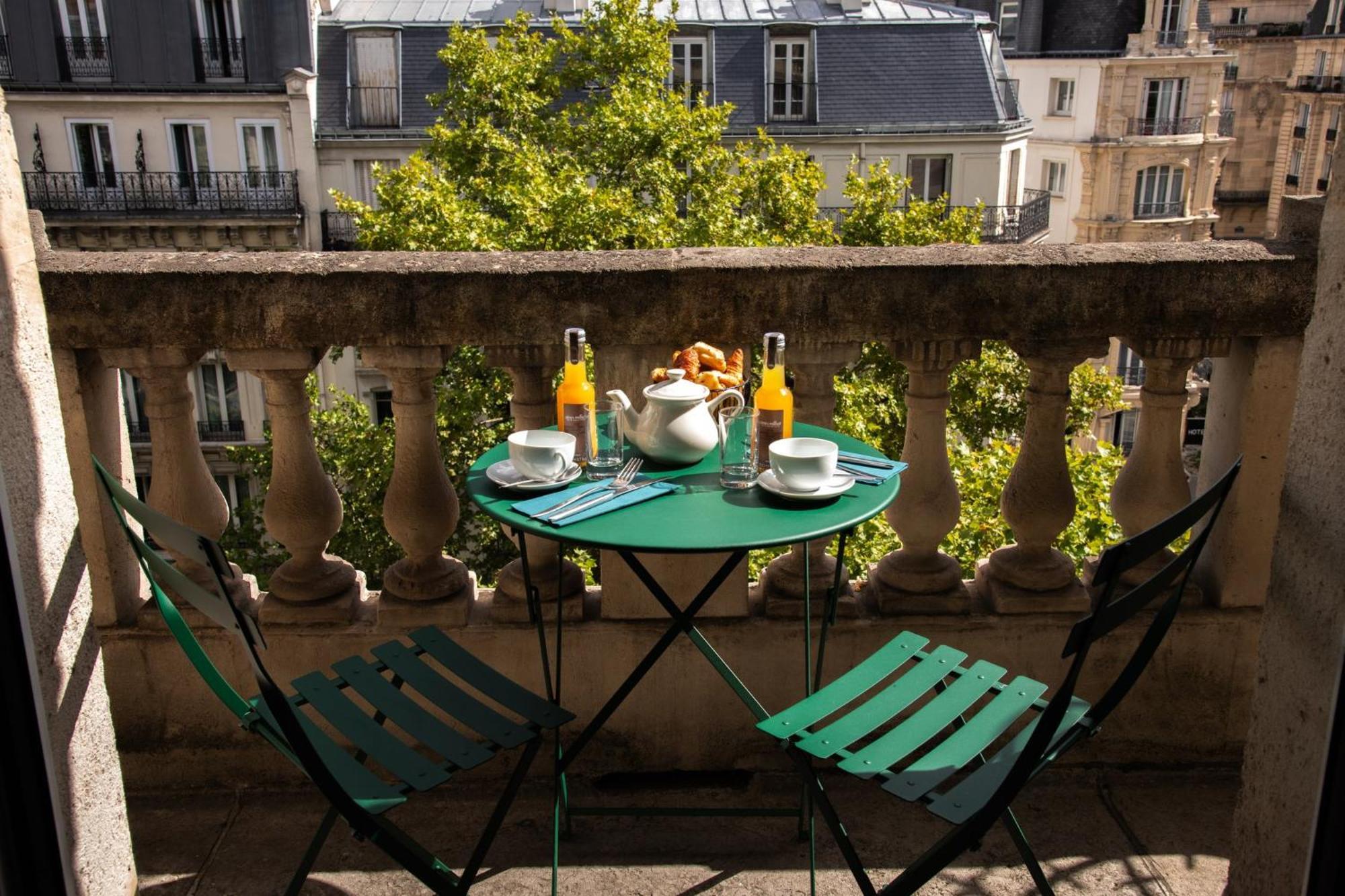 Premium King Room City View Balcony