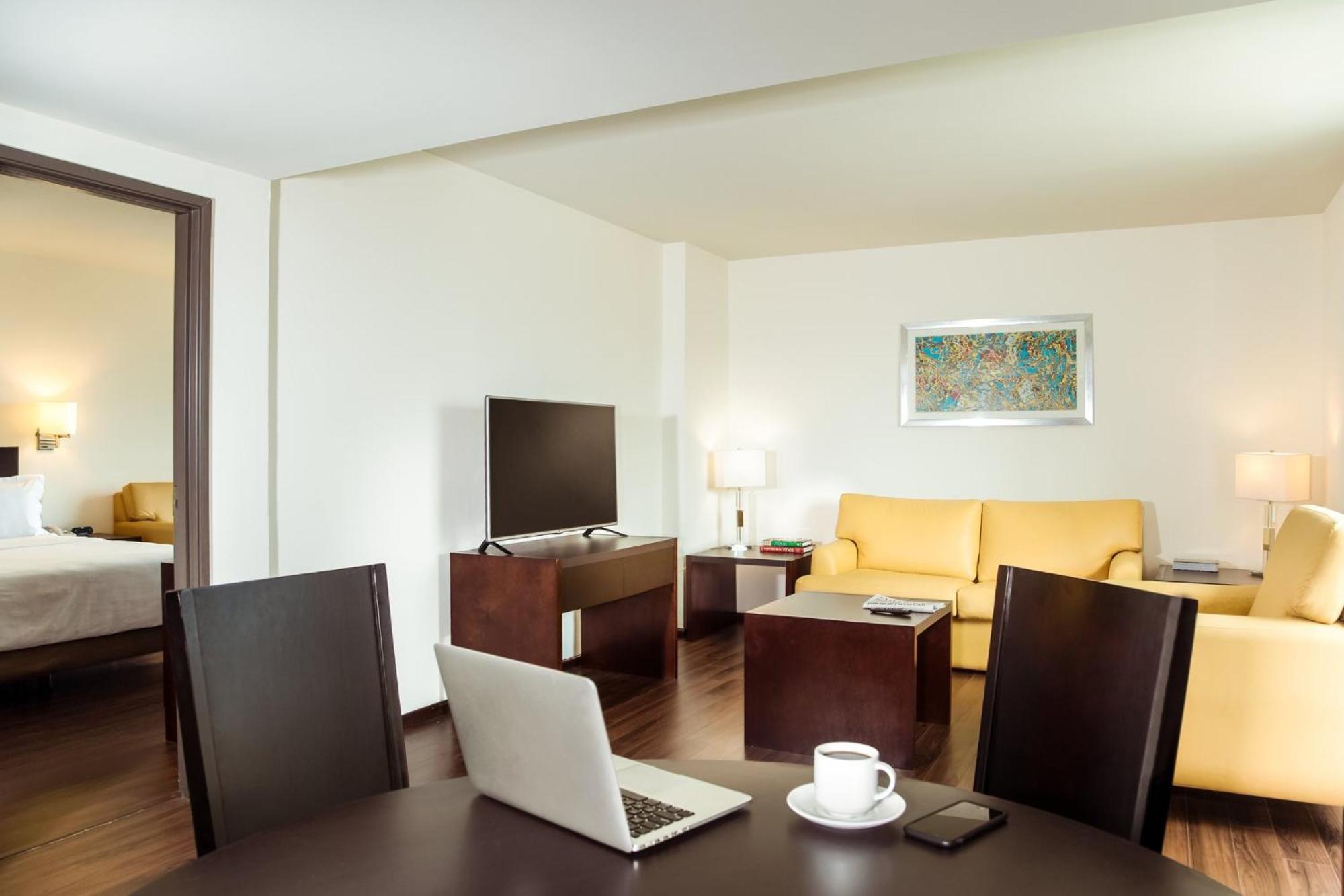 Master Suite,1706824108:JPEG