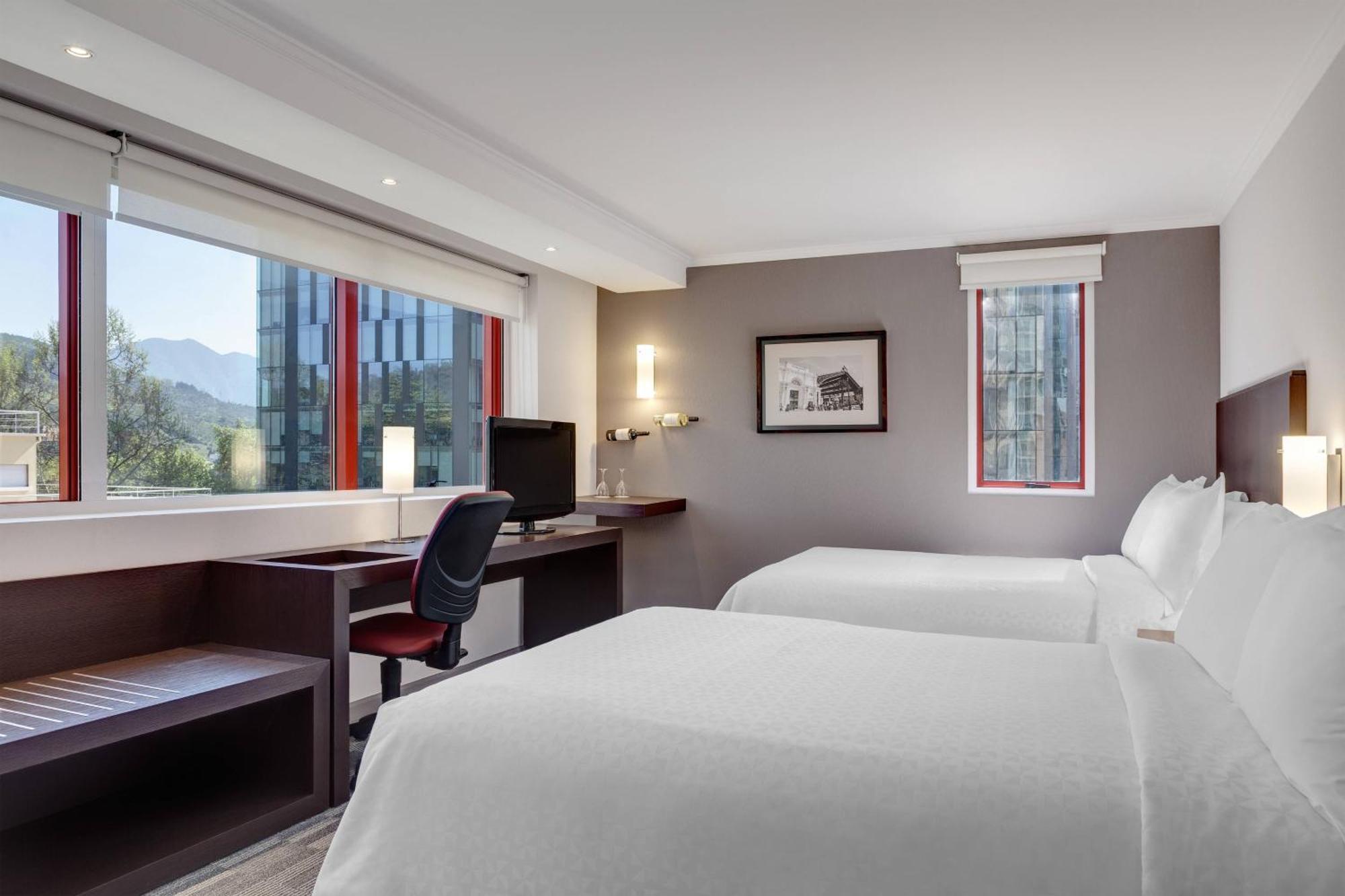 Deluxe Guest room 2 Double City view