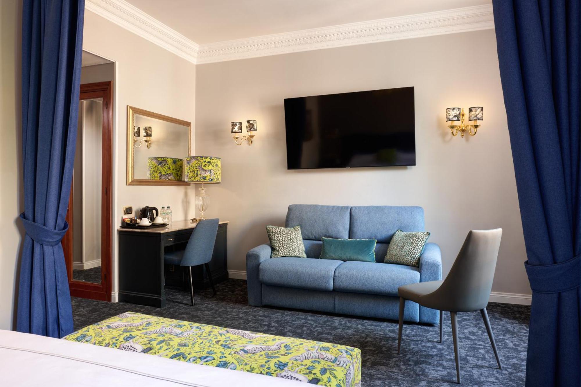 Junior Suite,1709810887:JPEG