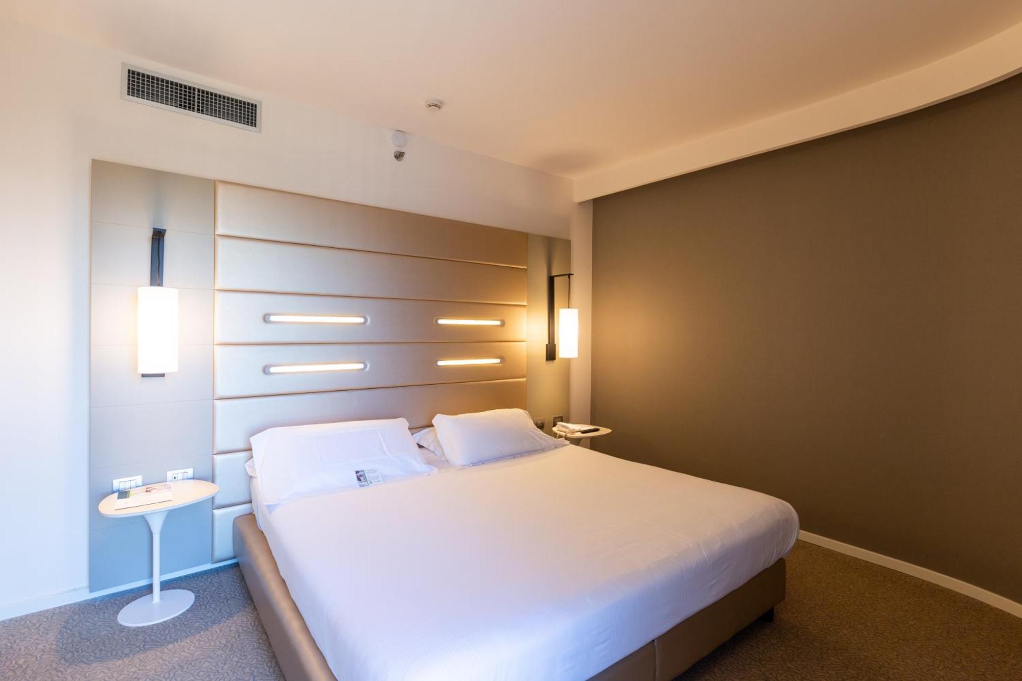 Standard Quadruple Room,1709936265:JPEG