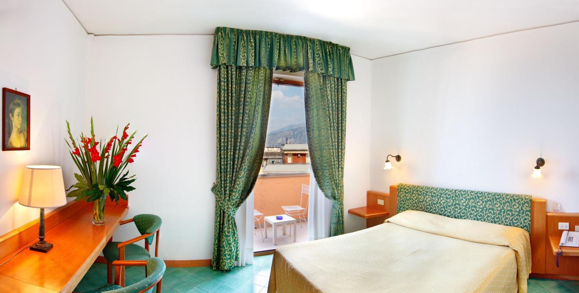 Triple Room Sea View