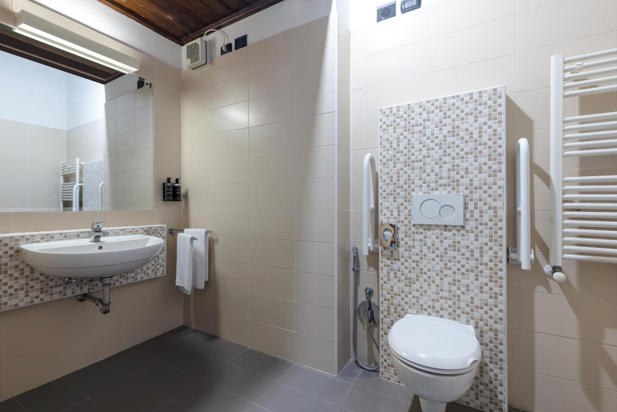 Double Room,1710583764:JPEG