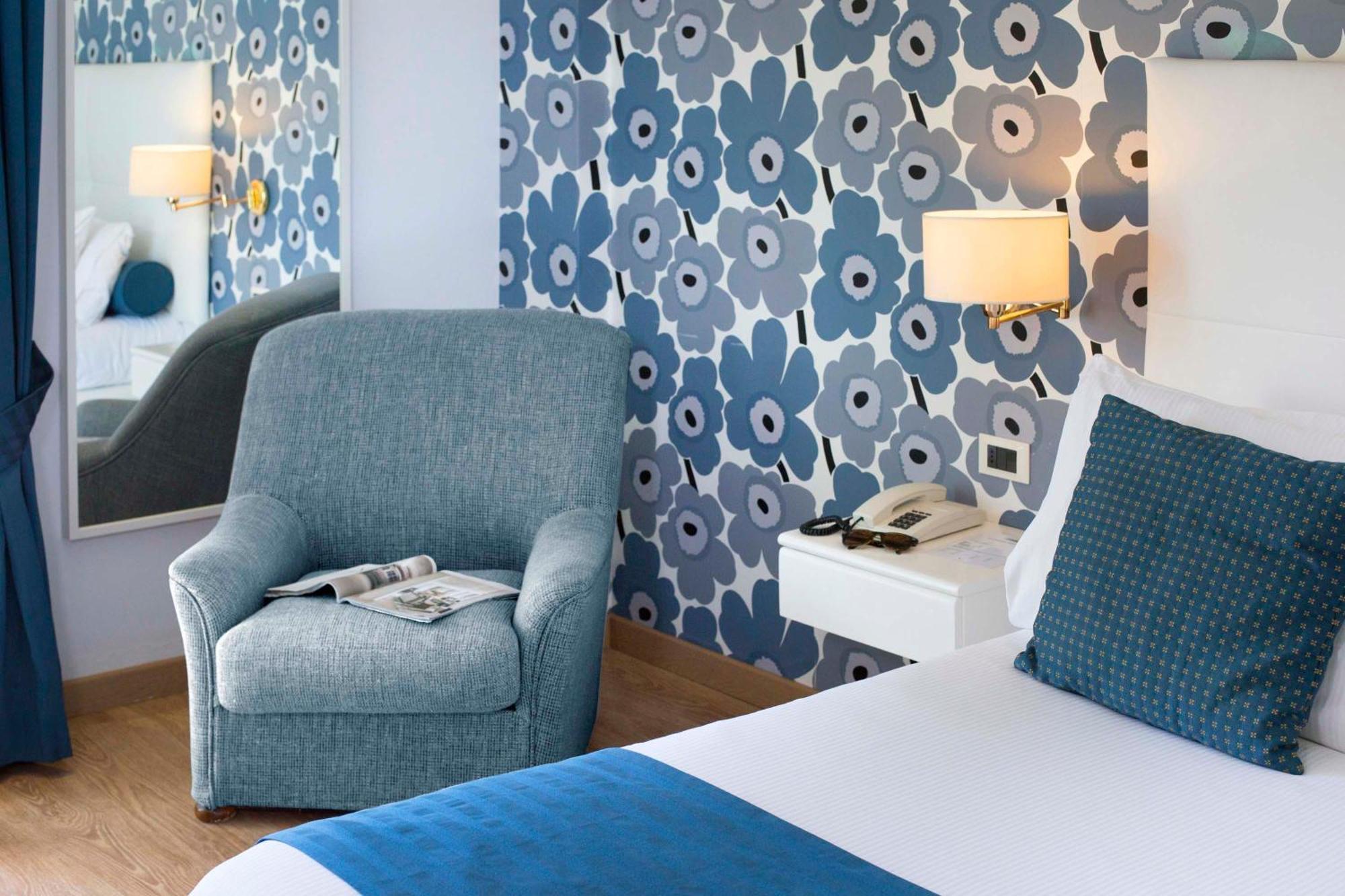 Double or Twin Room Partial Sea View