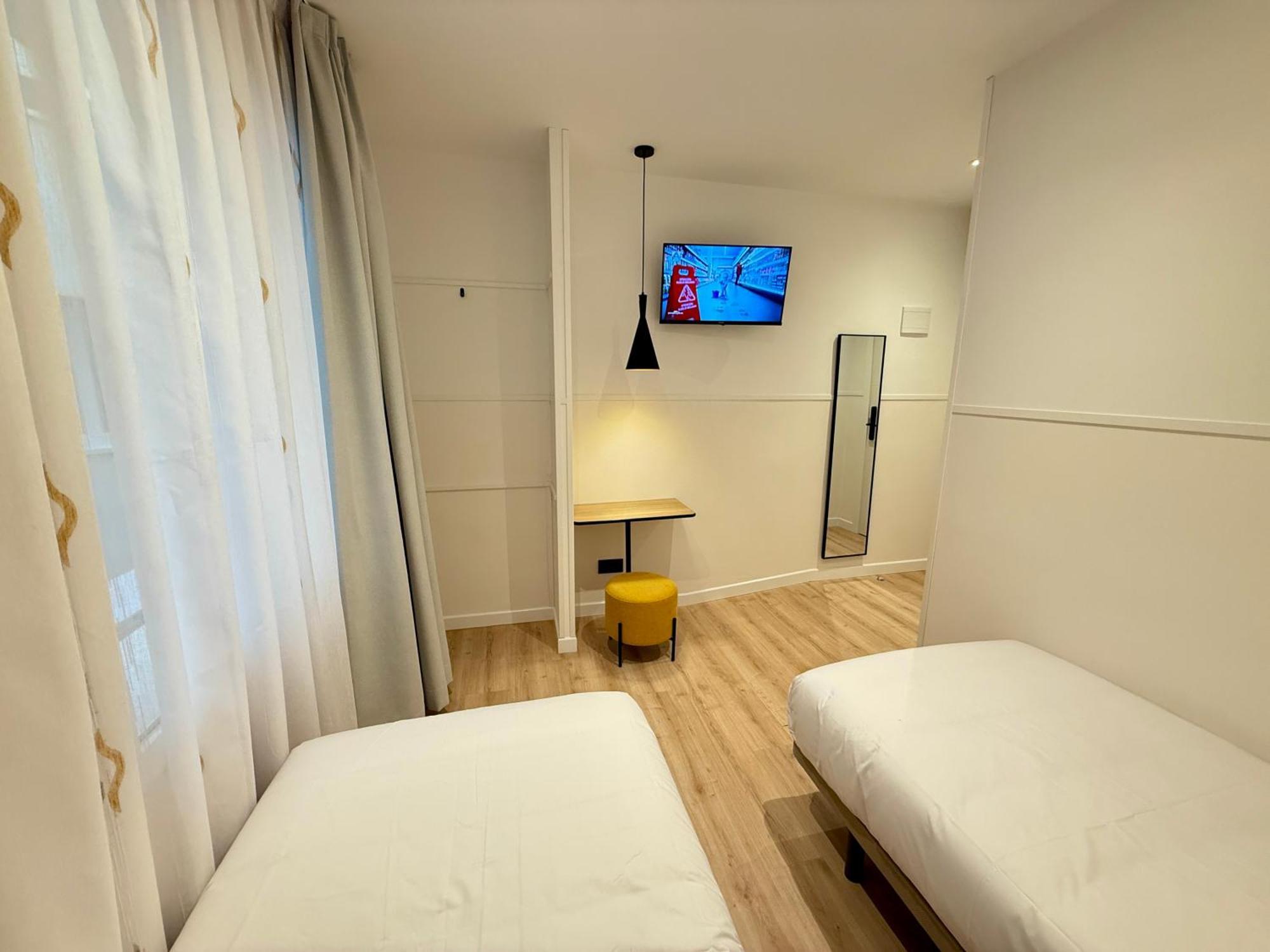 Twin Room Bathroom