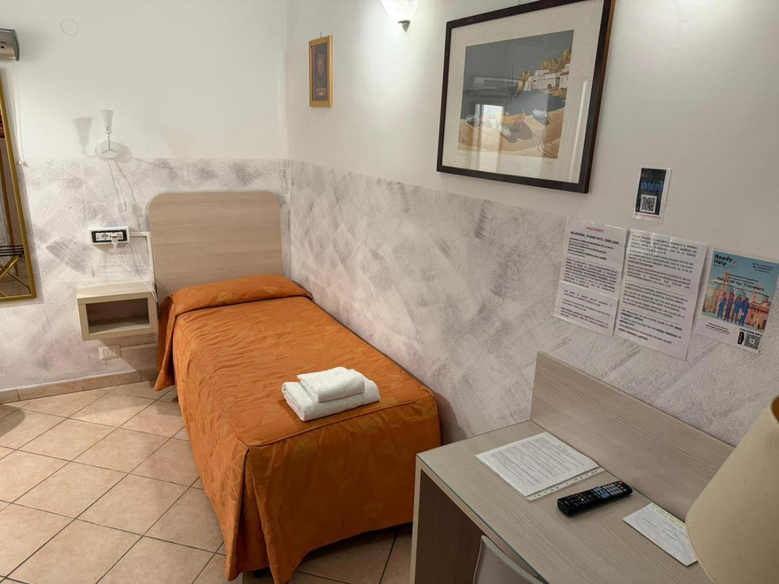 Camera Singola con Bagno Privato