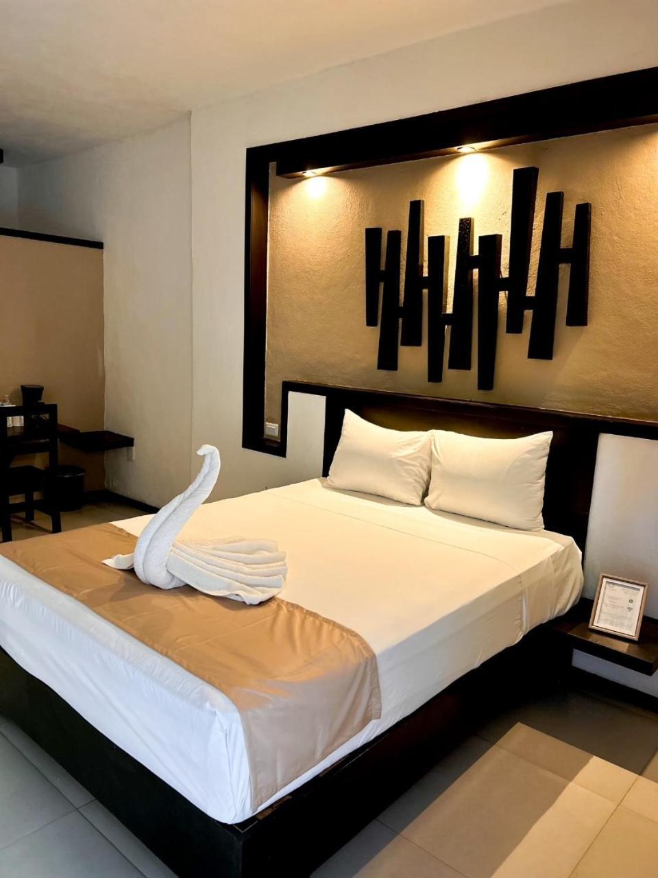 King Room,1710807130:JPEG