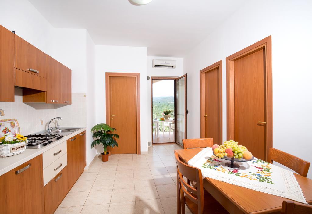 Two-Bedroom Apartment,171248445:JPEG