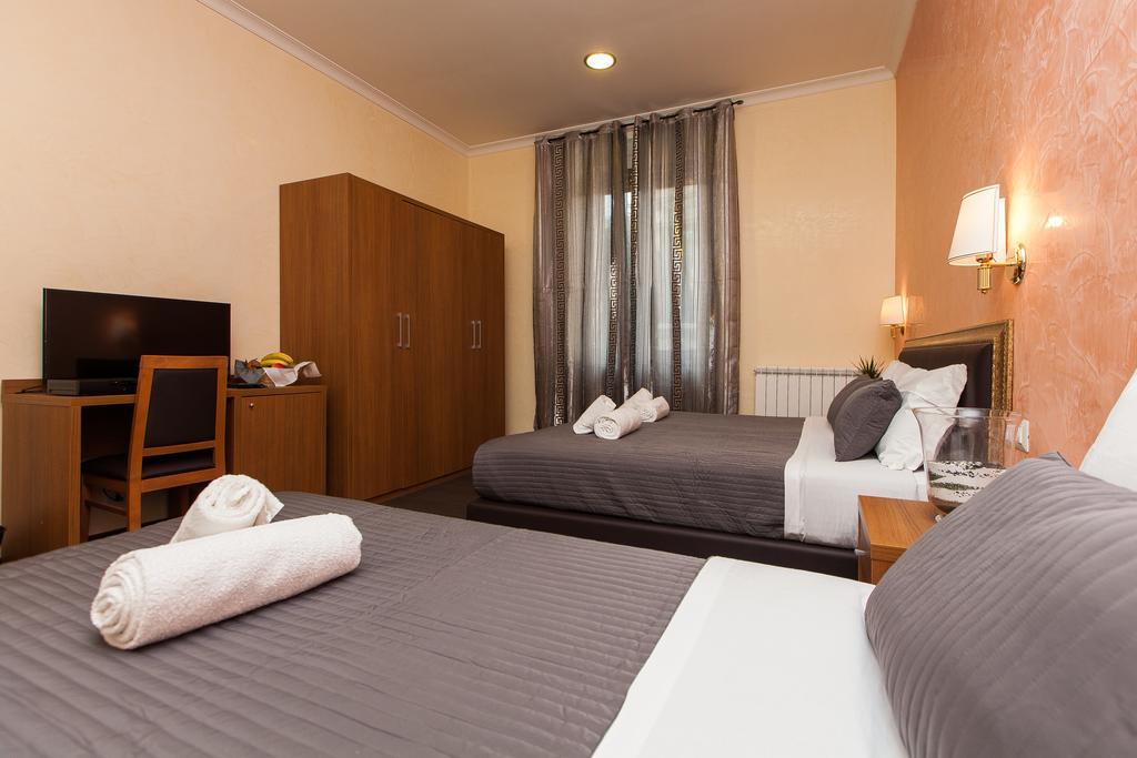 Triple Room,171407337:JPEG