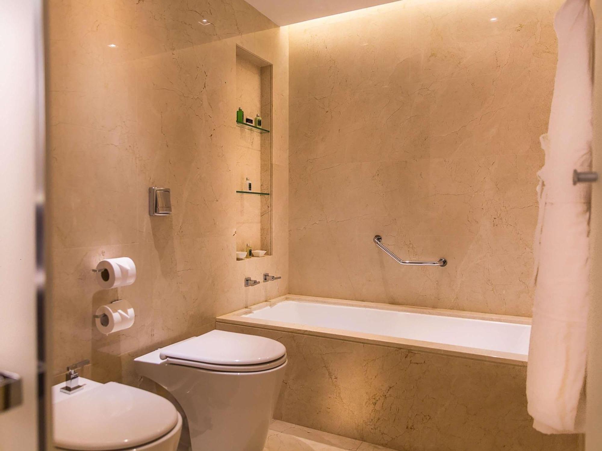 Suite Deluxe con balcón y vistas al parque - Cama extragrande