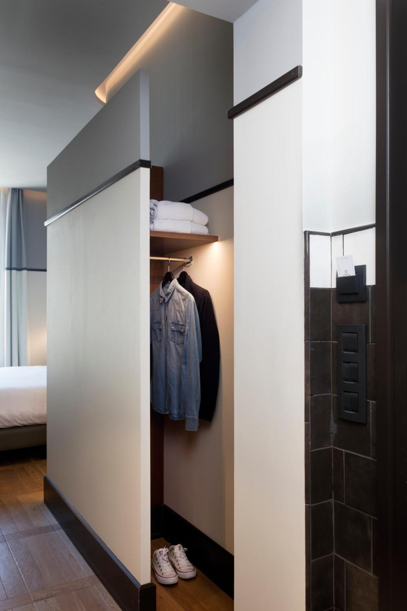 Standard Double or Twin Room,756298279:JPEG