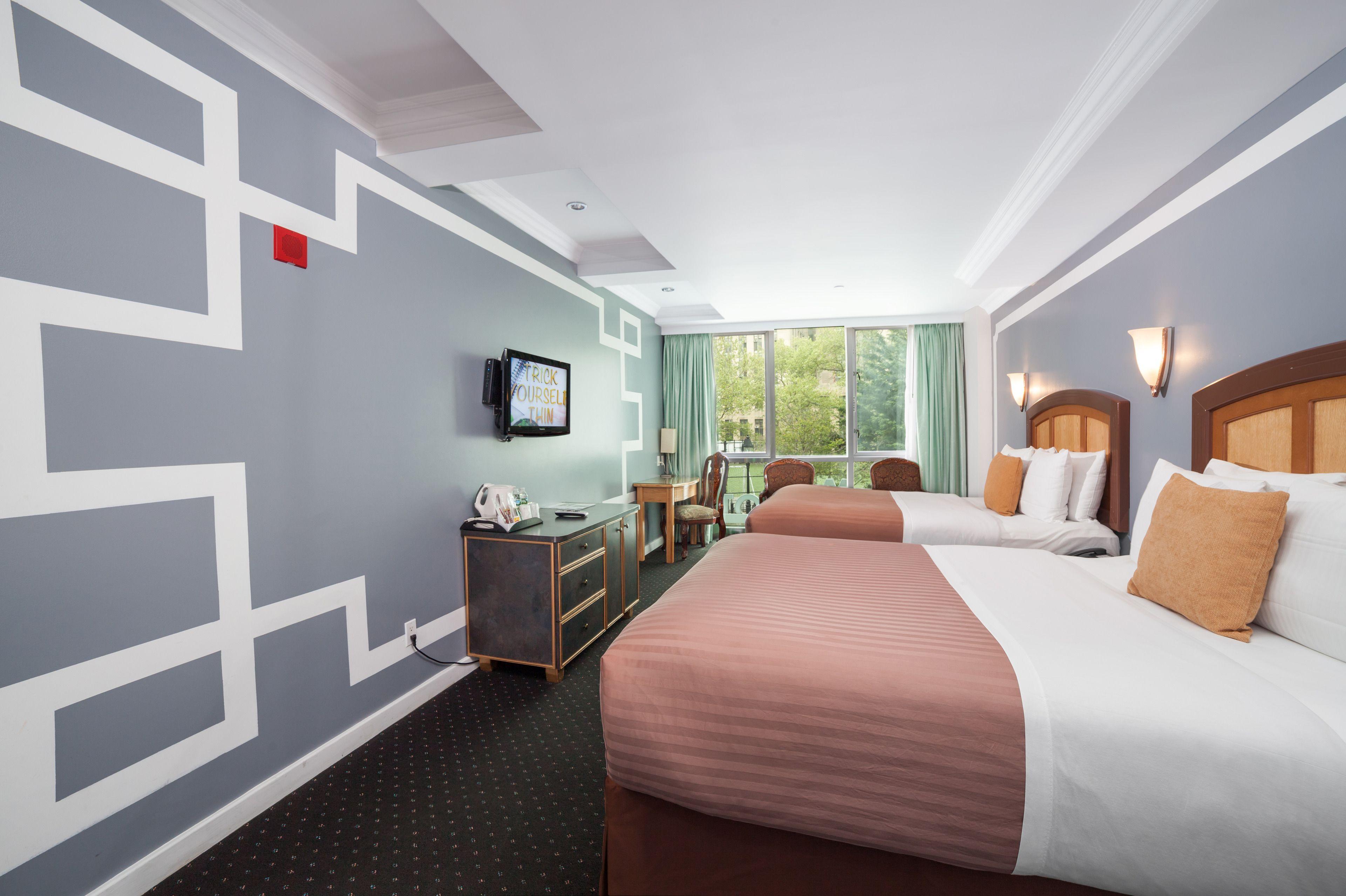Deluxe Queen Room Two Queen Beds City View