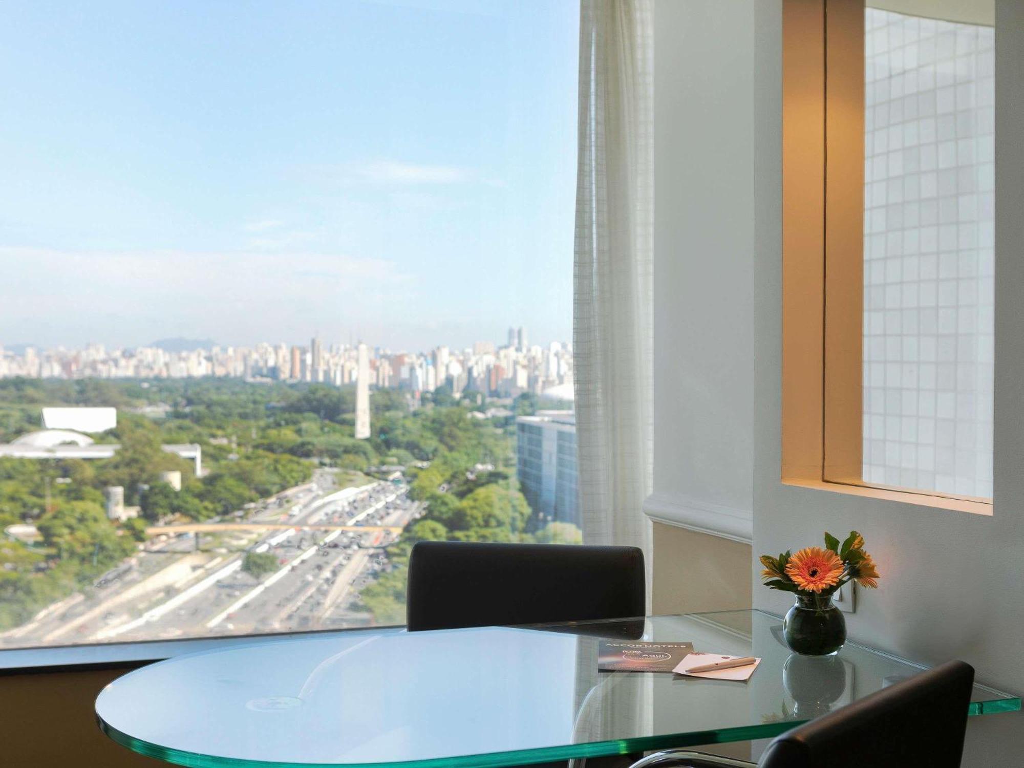 Suite Junior con vistas al parque