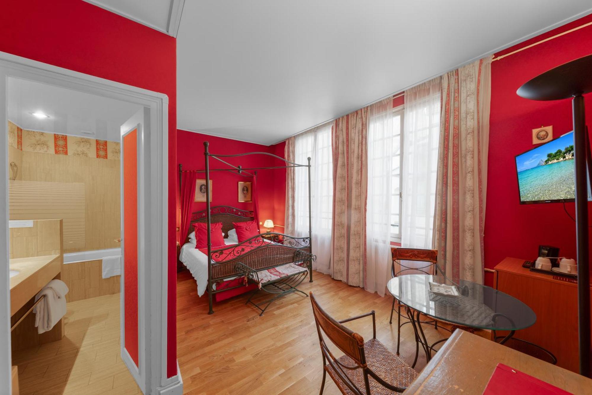 Charming Double Room,1717022418:JPEG
