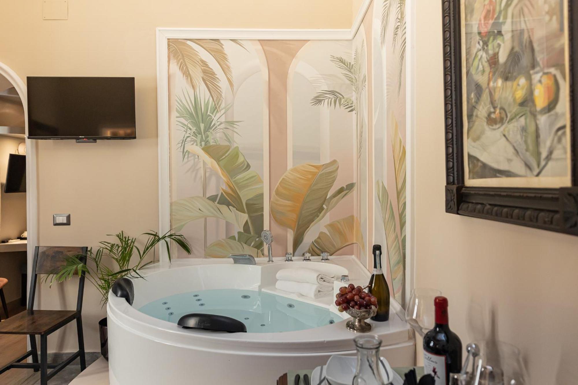 King Suite Spa Bath,1718513769:JPEG