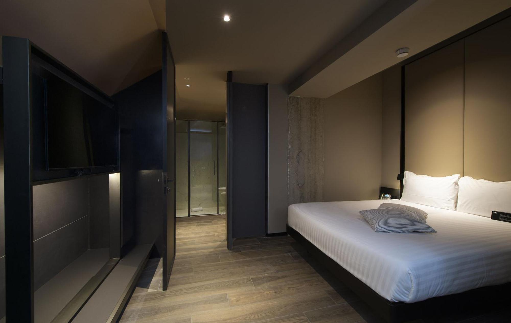 Double Room,1720870058:JPEG