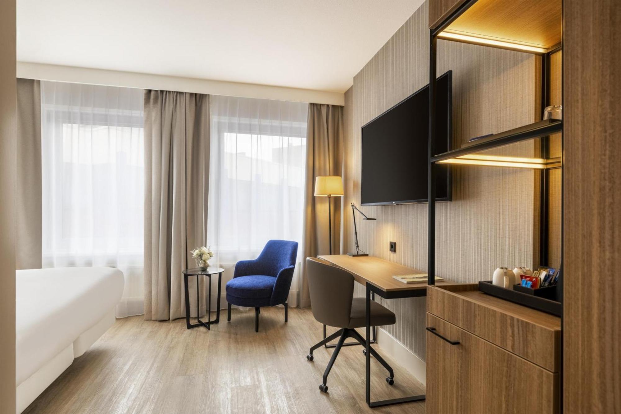 Standard Courtyard Room