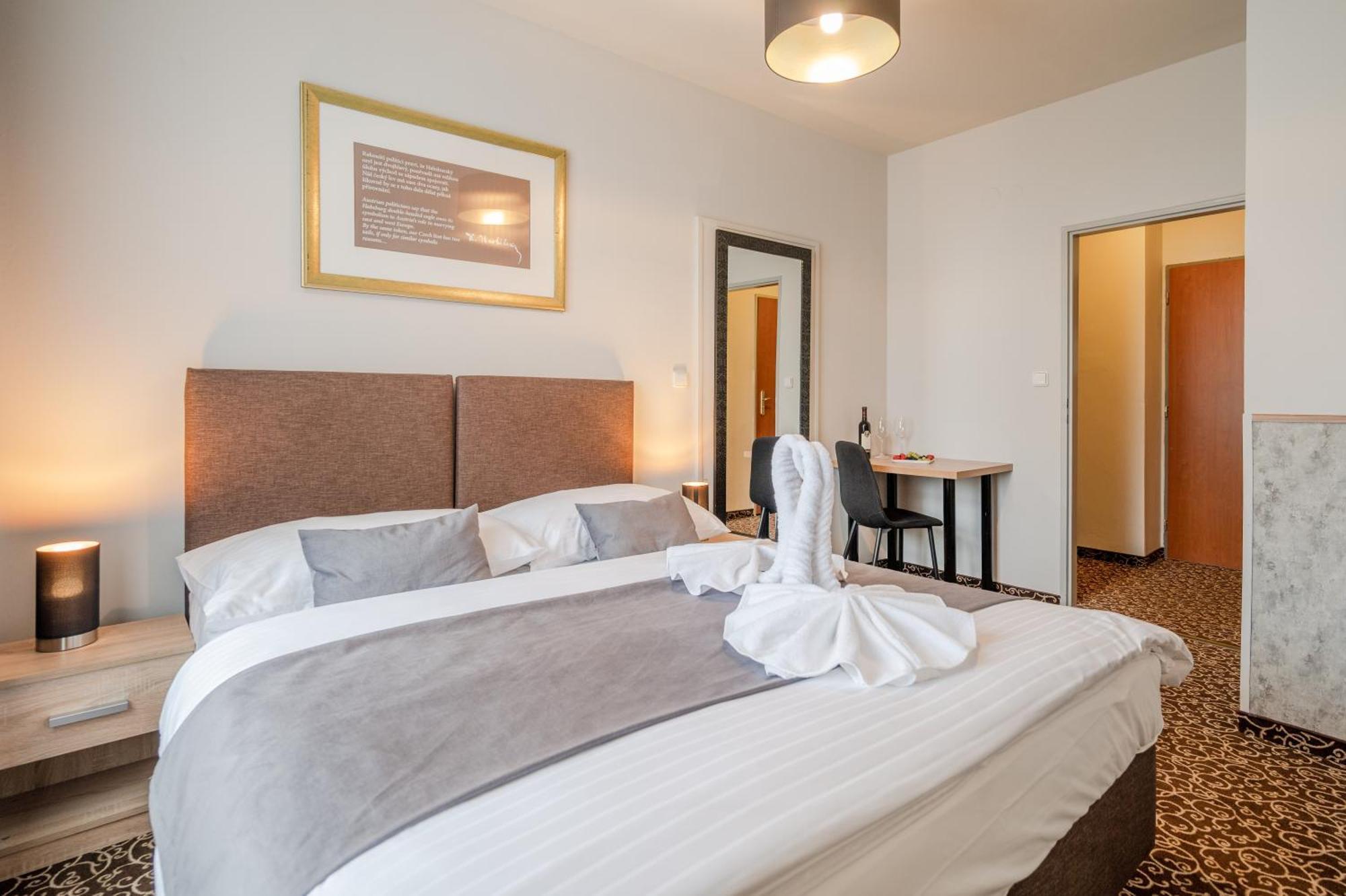Standard Triple Room,1681714336:JPEG