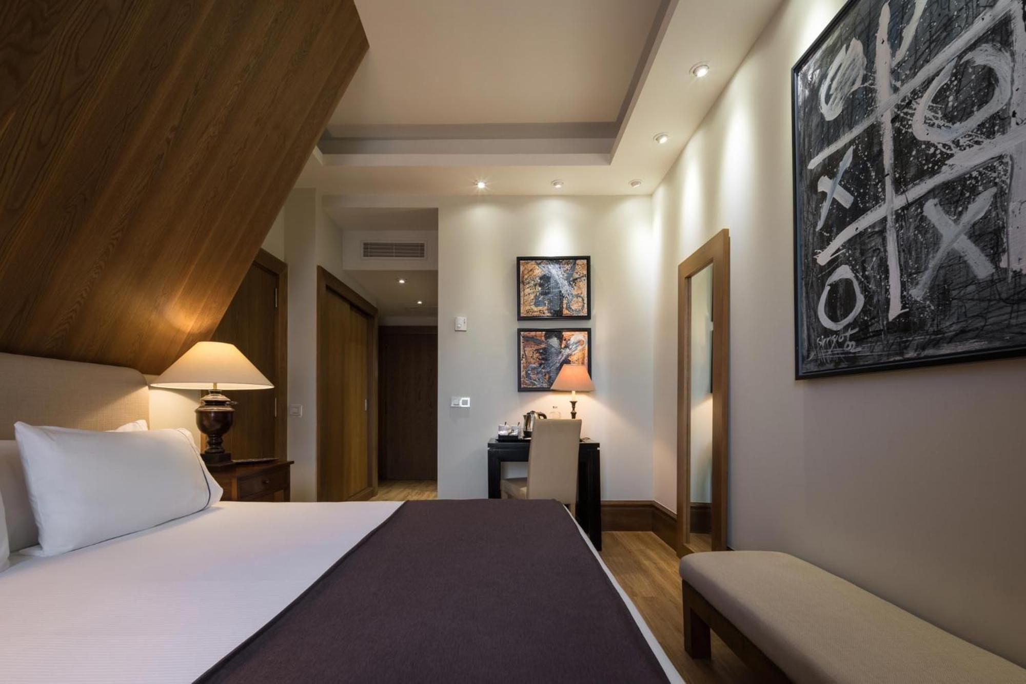 Double or Twin Room connecting room