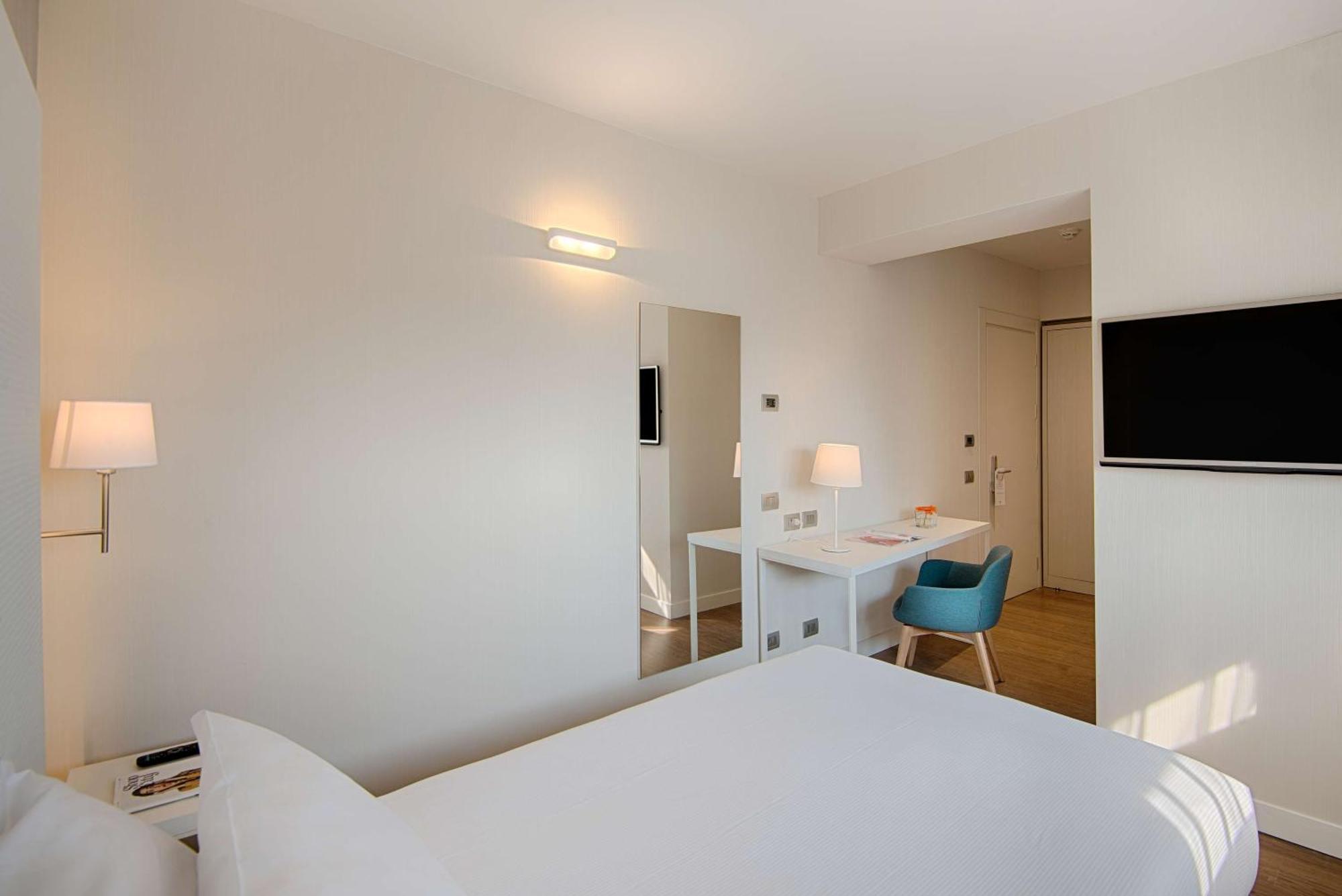 Standard Single Room,1722891292:JPEG