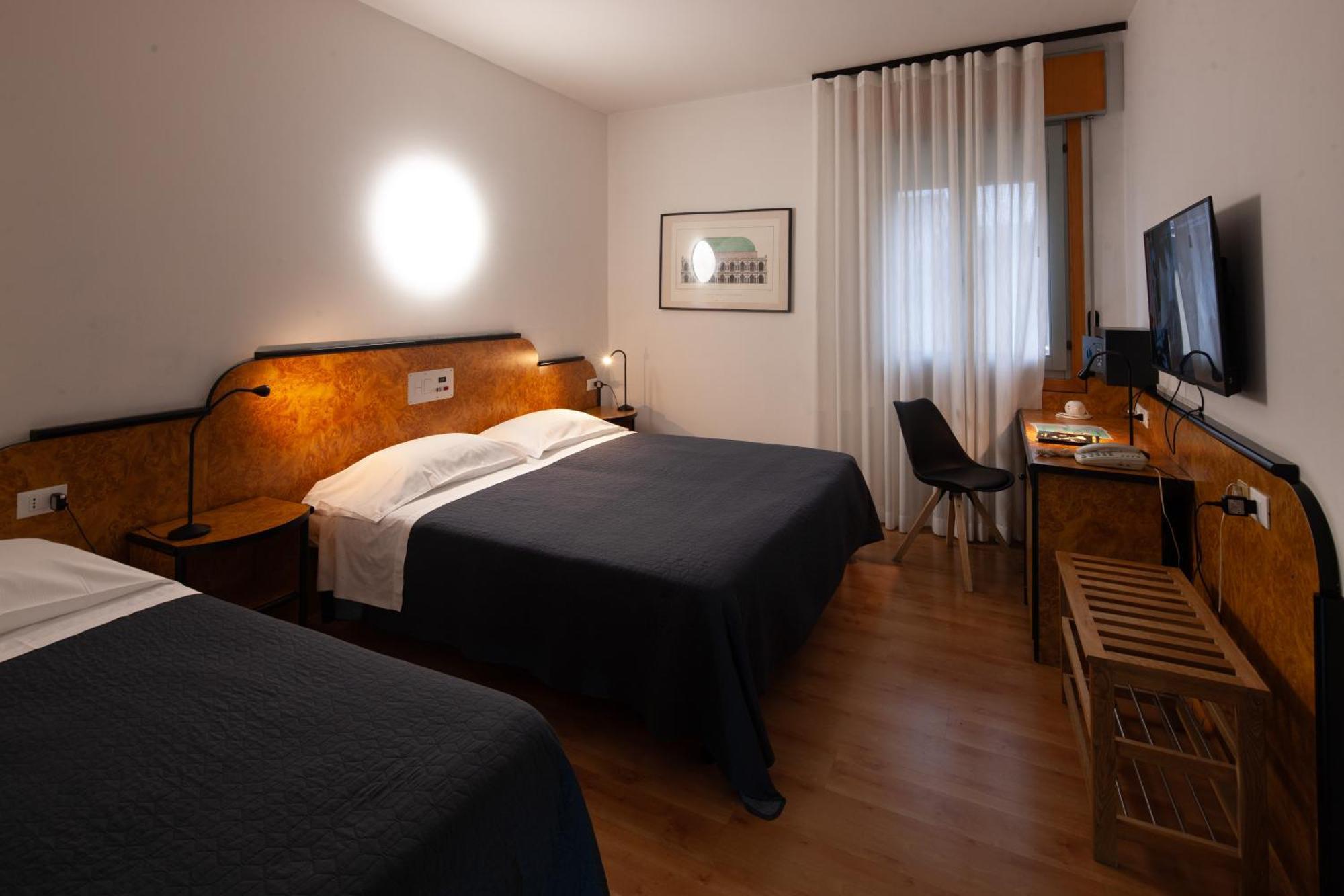 Triple Room,1722906202:JPEG