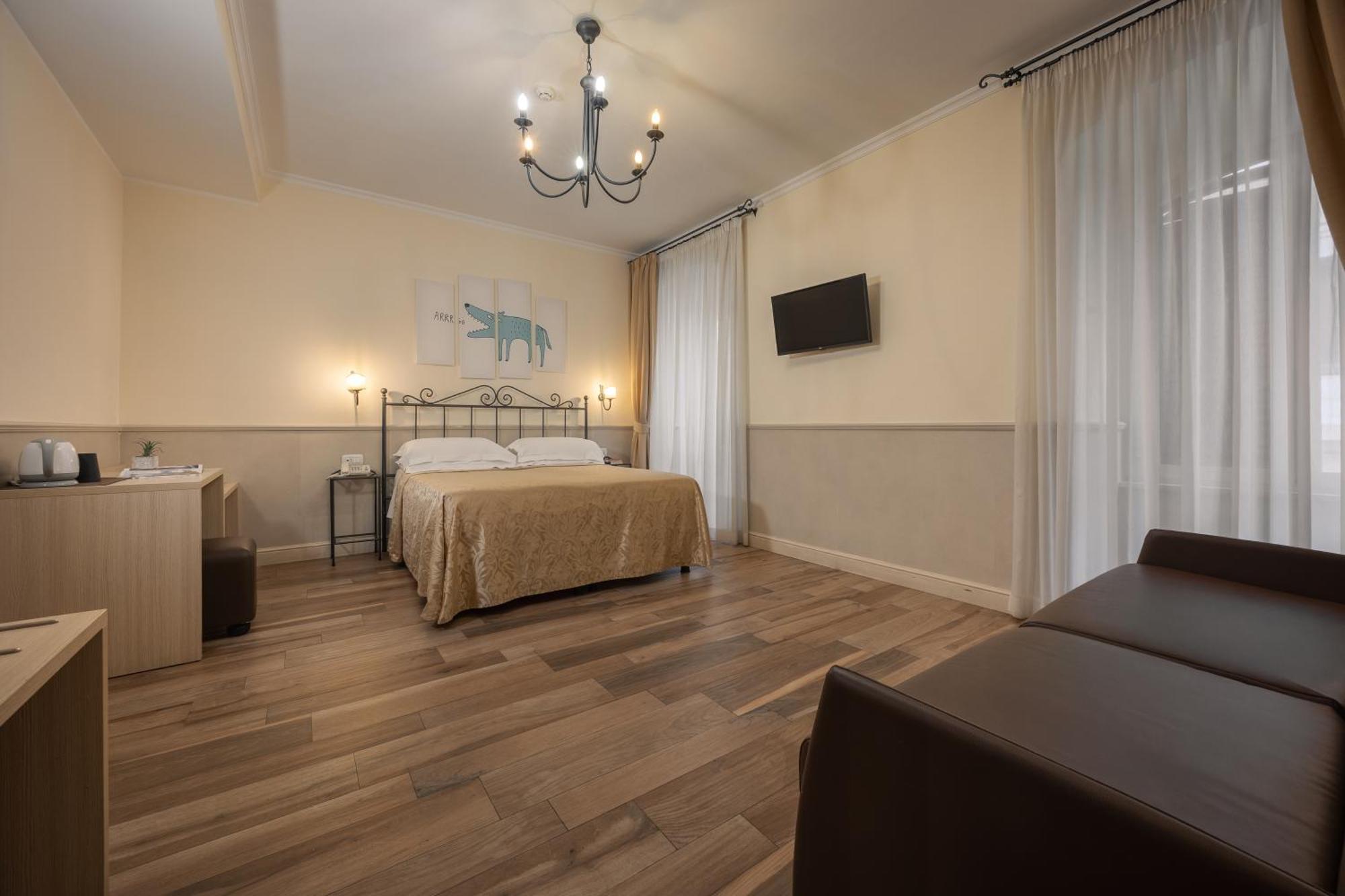 Standard Quadruple Room,1722916728:JPEG