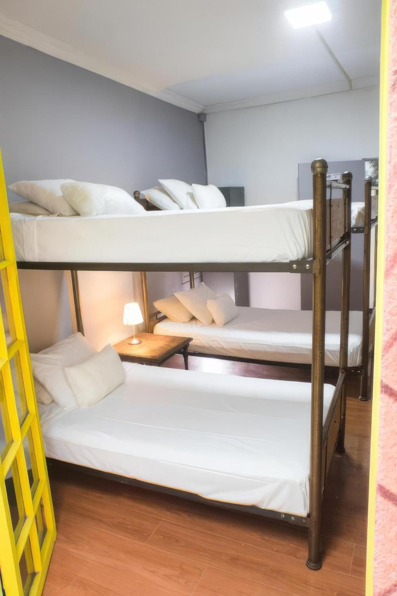 Bed 8-Bed Dormitory Room