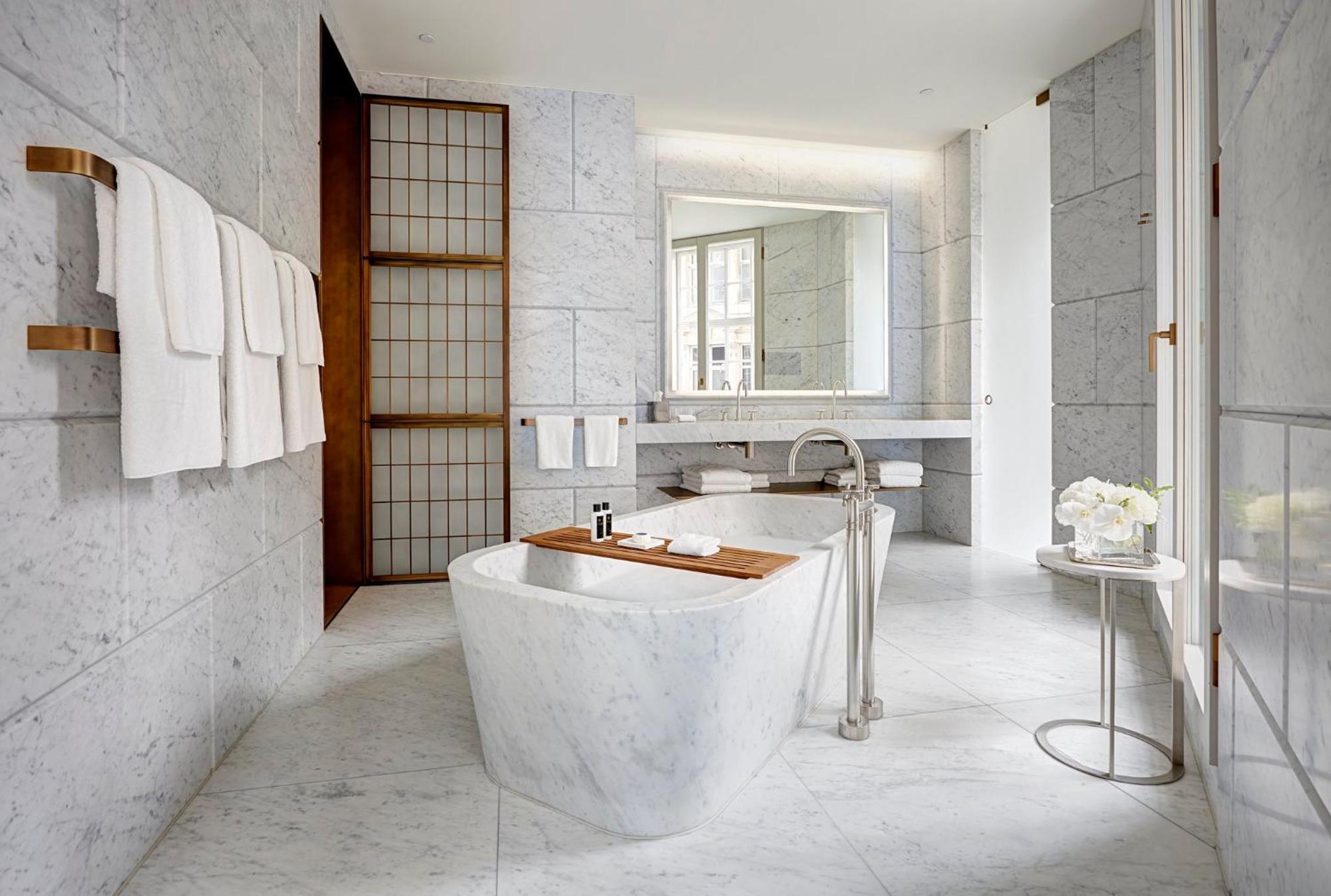 Grand Regent Suite,1722945865:JPEG