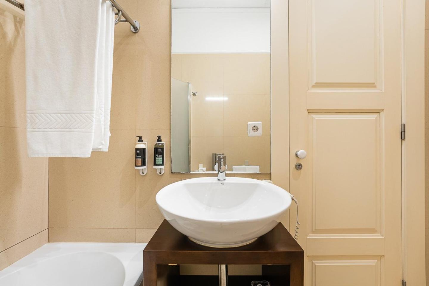 Two-Bedroom Suite,1722965518:JPEG