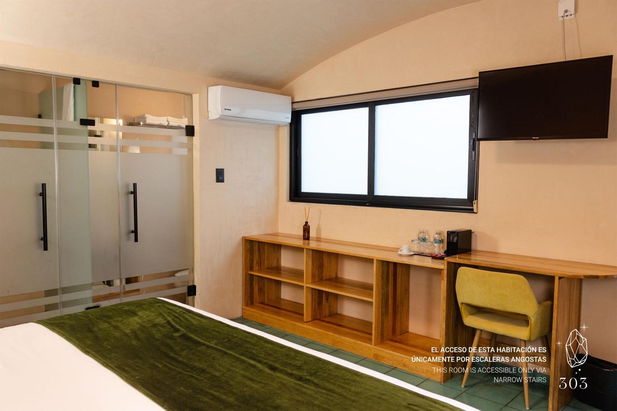 Standard King Room