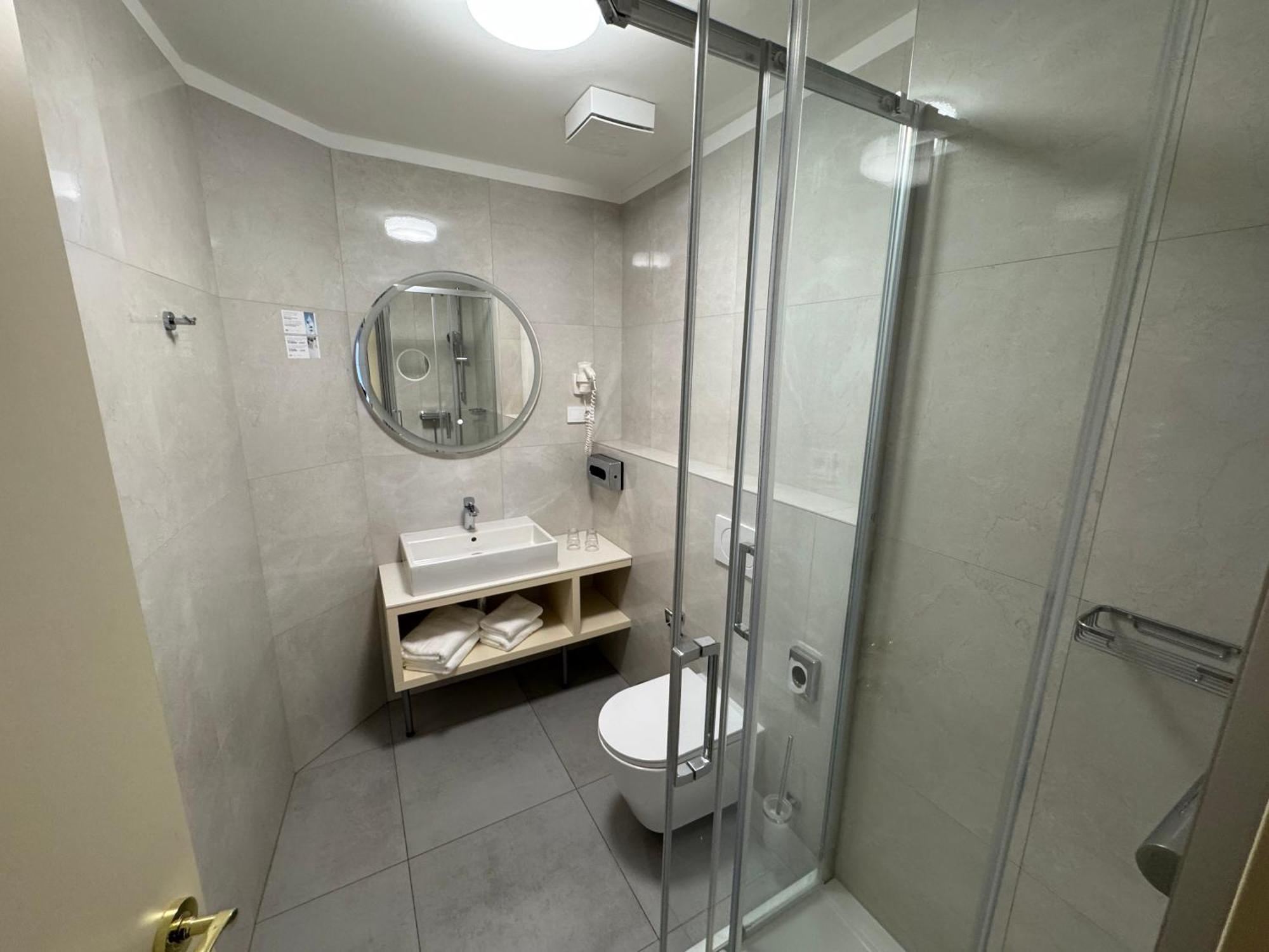Deluxe Junior Suite,1729989016:JPEG