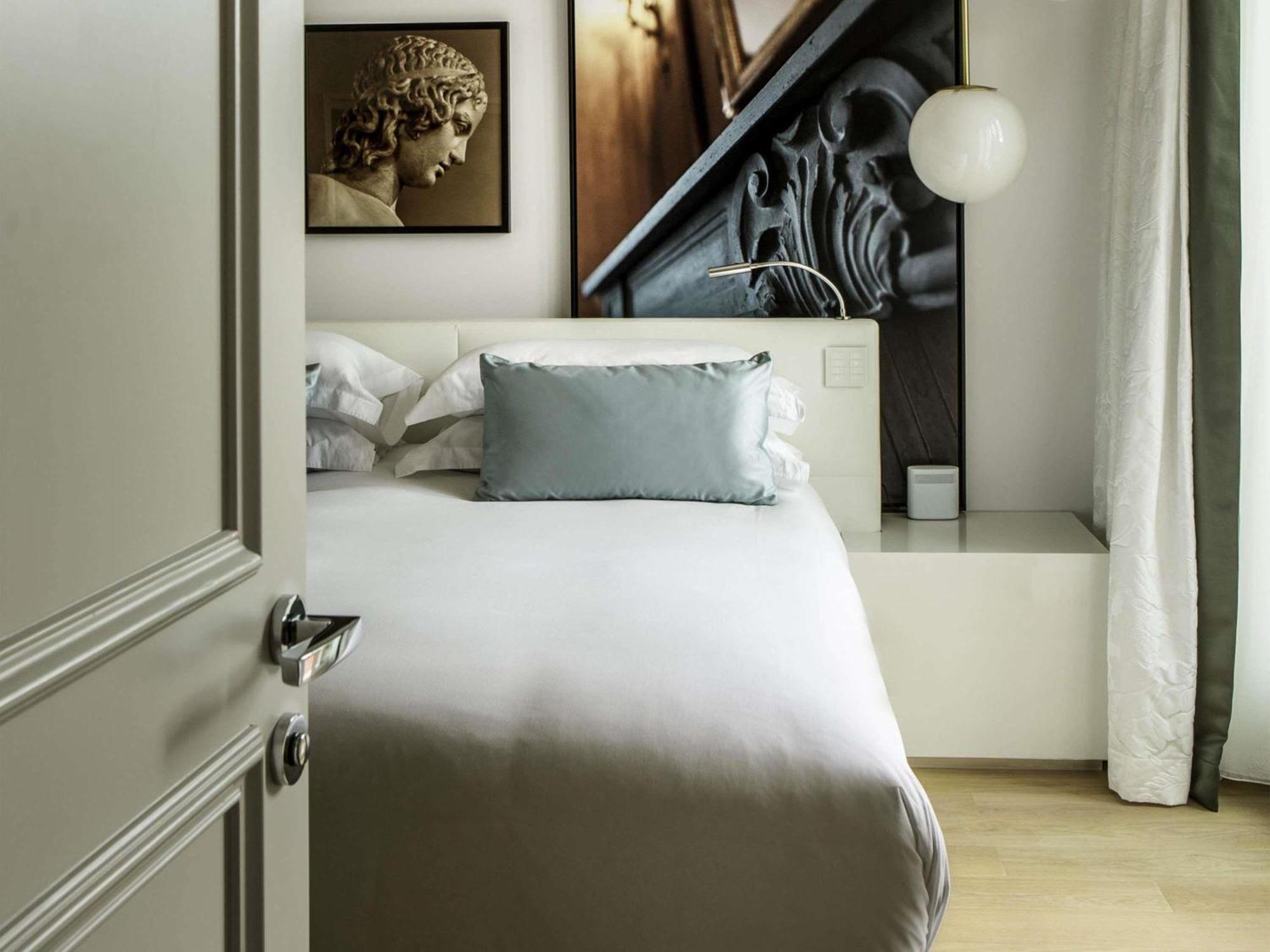 Luxury Room,1729992667:JPEG