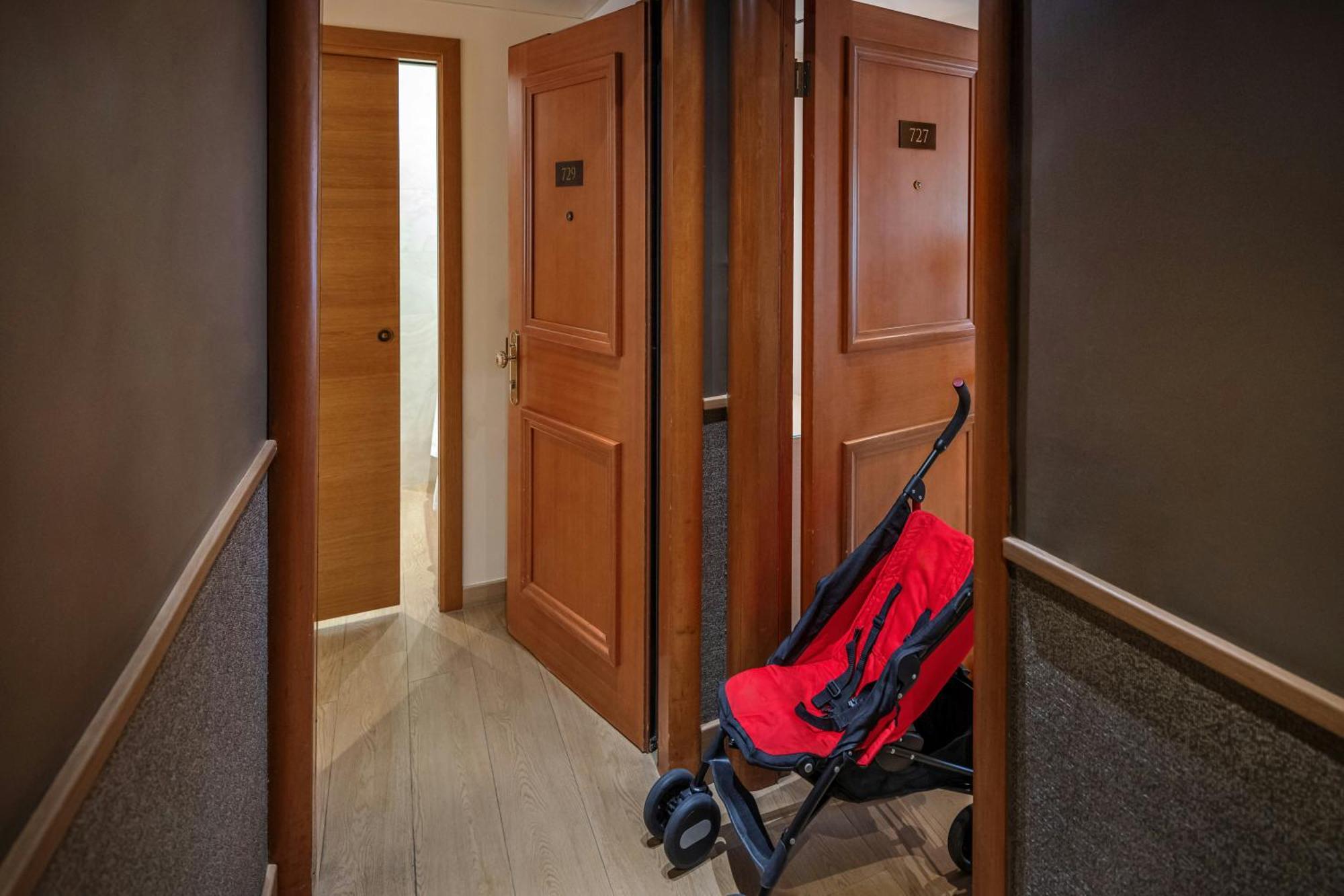 Two Connecting Double Rooms,1729992954:JPEG