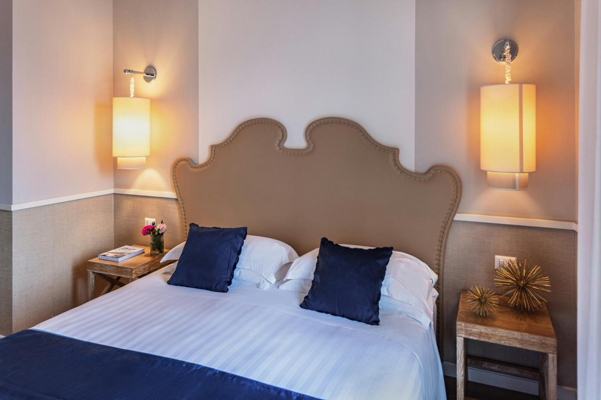 Superior Double or Twin Room Vesuvio View