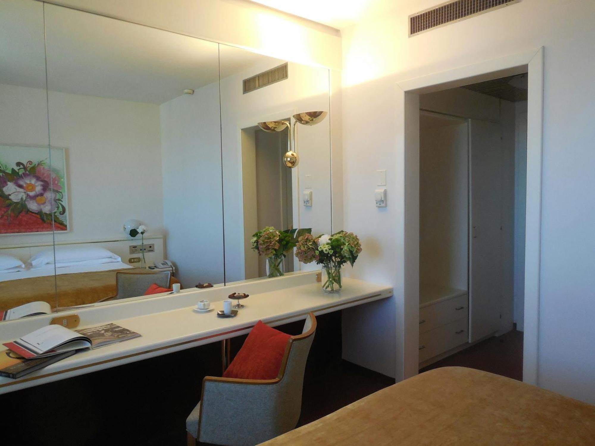 Classic Double Room,1729994549:JPEG