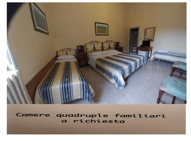 Camera Quadrupla