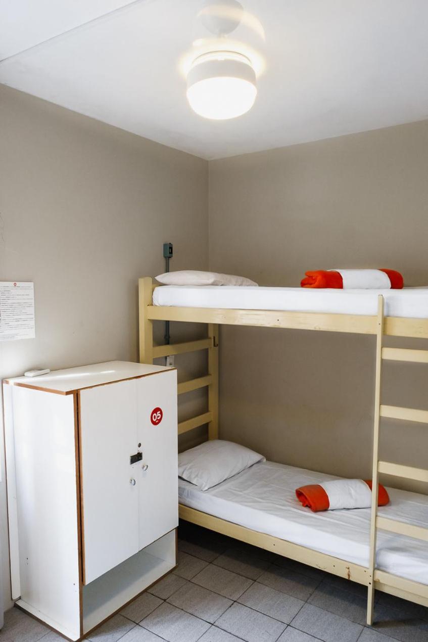 Single Bed 4-Bed Dormitory Room