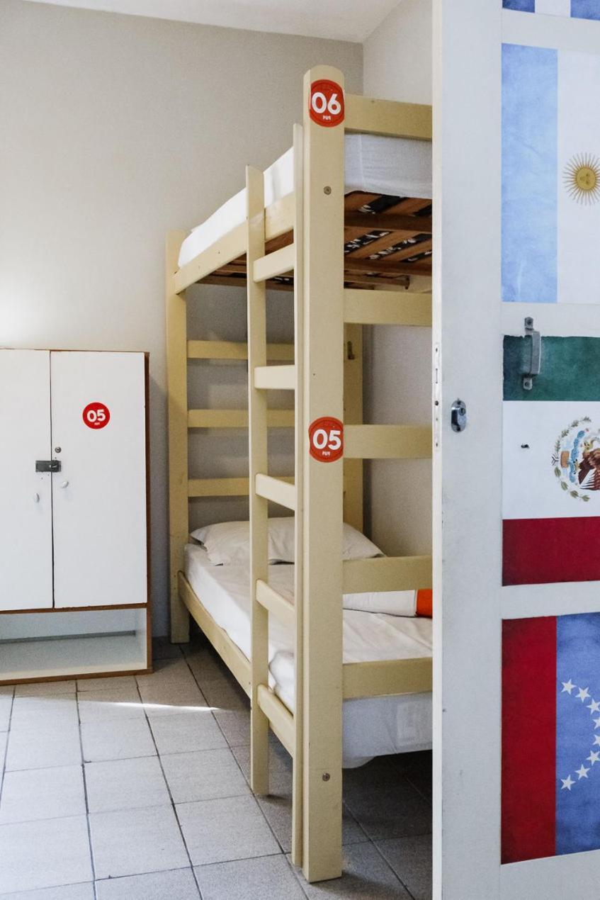 Single Bed 4-Bed Dormitory Room