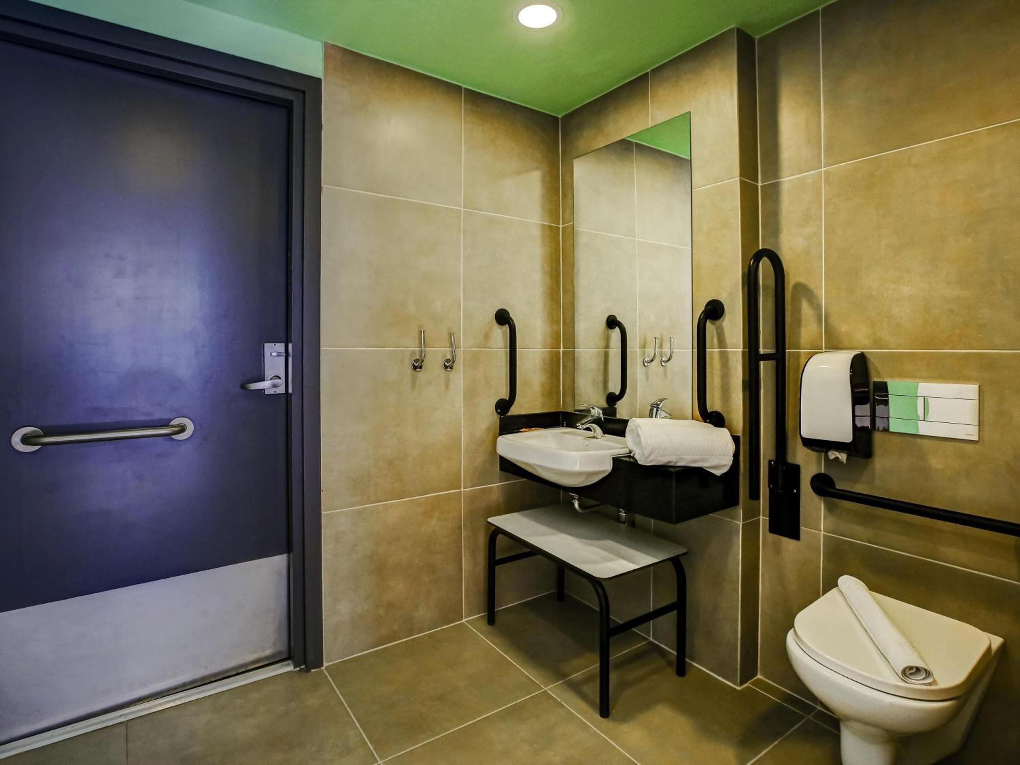 Standard Apartment One Double Bed Disability Access