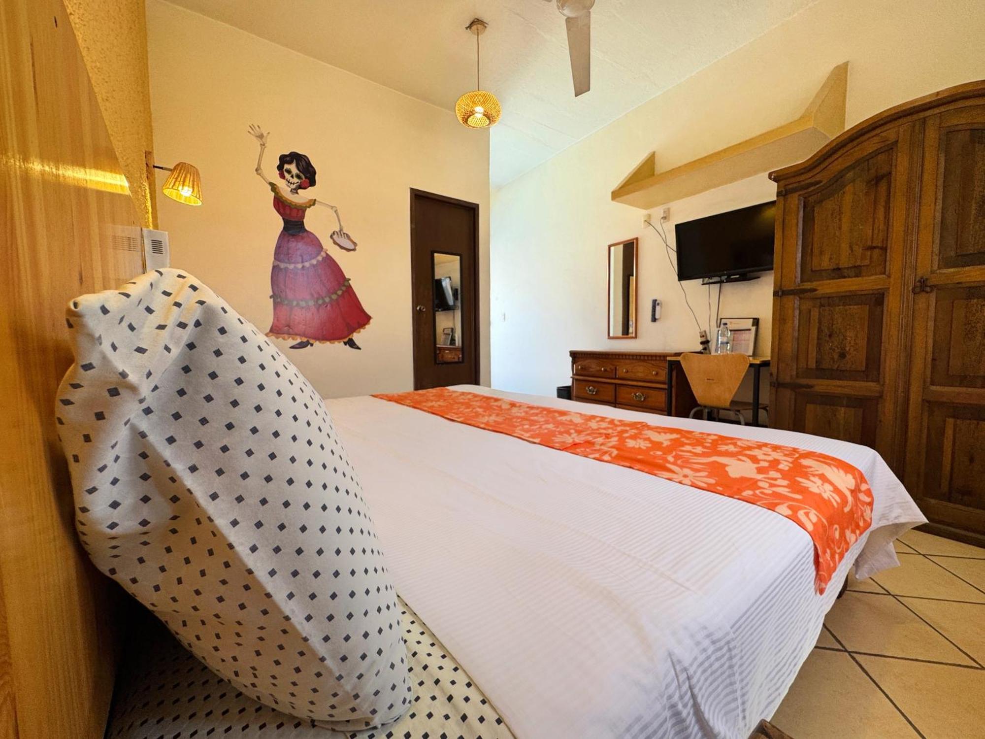 Standard Queen Room,1731514372:JPEG