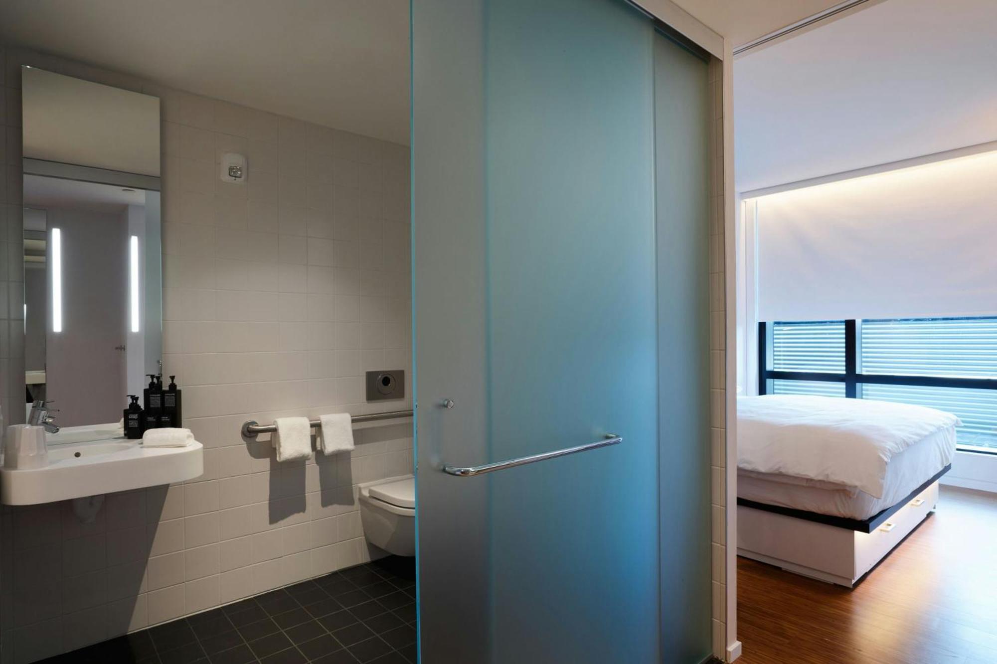 Habitación - cama extragrande - Adaptada para personas con movilidad reducida