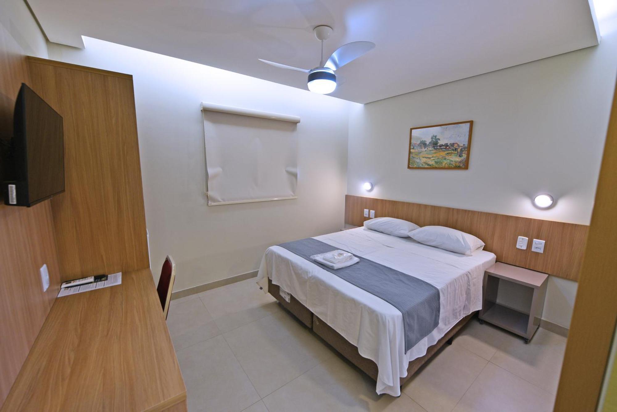 Double or Twin Room Disability Access,1739674402:JPEG