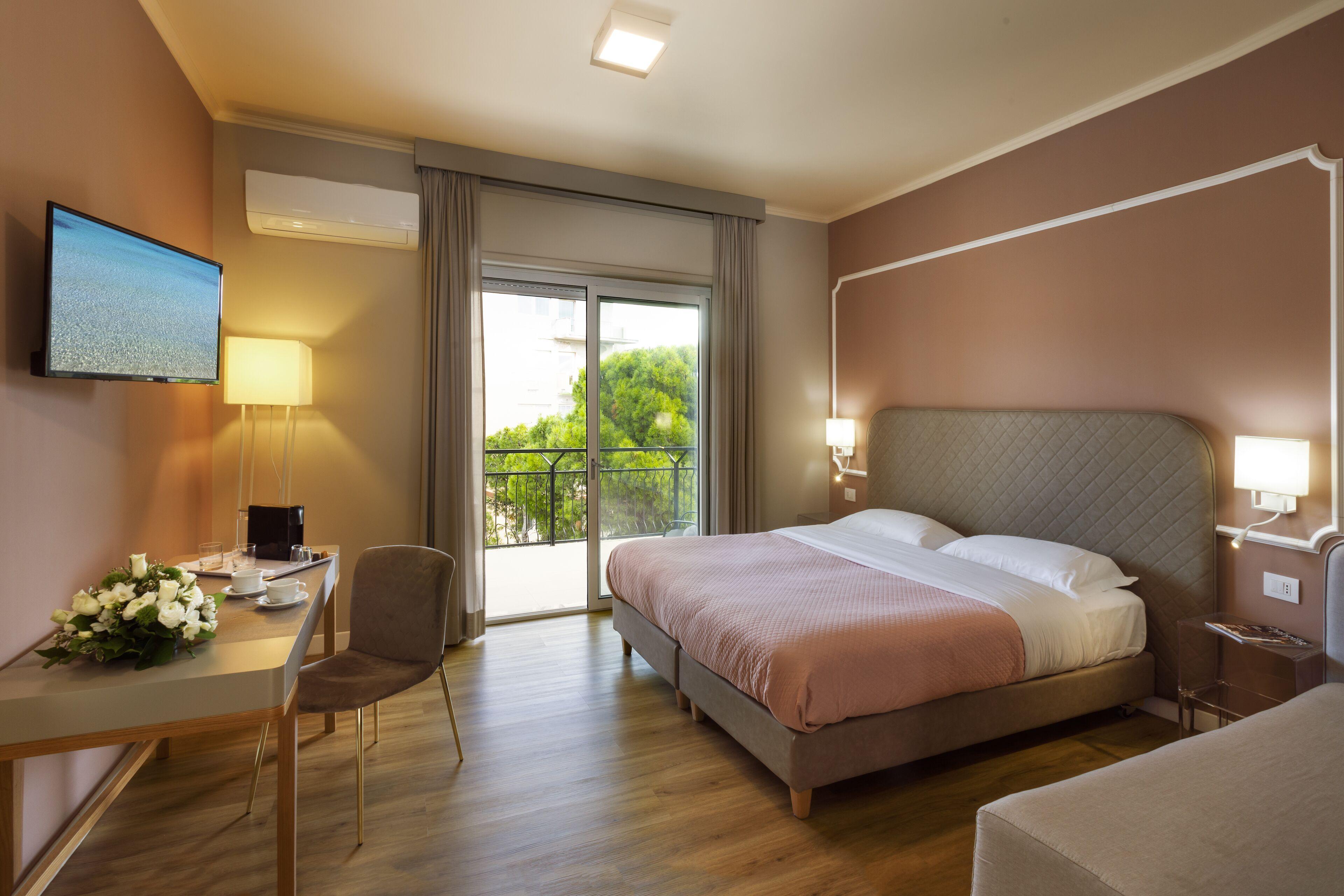 Deluxe Double Room,1732516982:JPEG