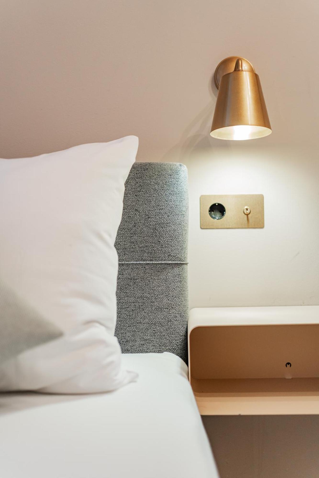 Double Room,1735418101:JPEG