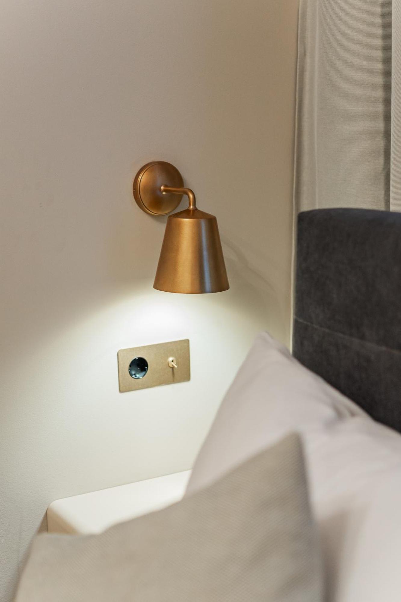 Double Room,1735603916:JPEG