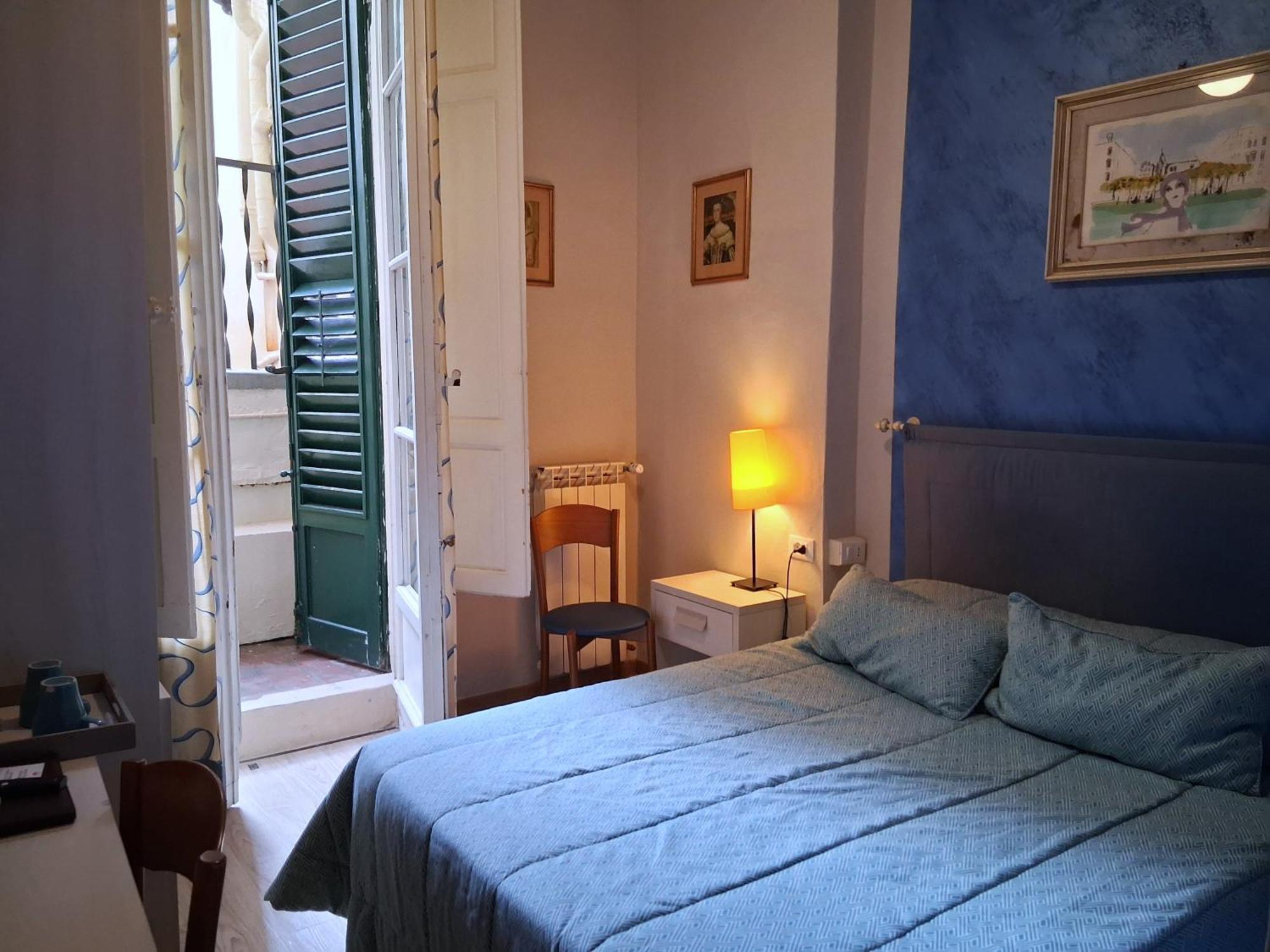Small Double Room,1742640027:JPEG