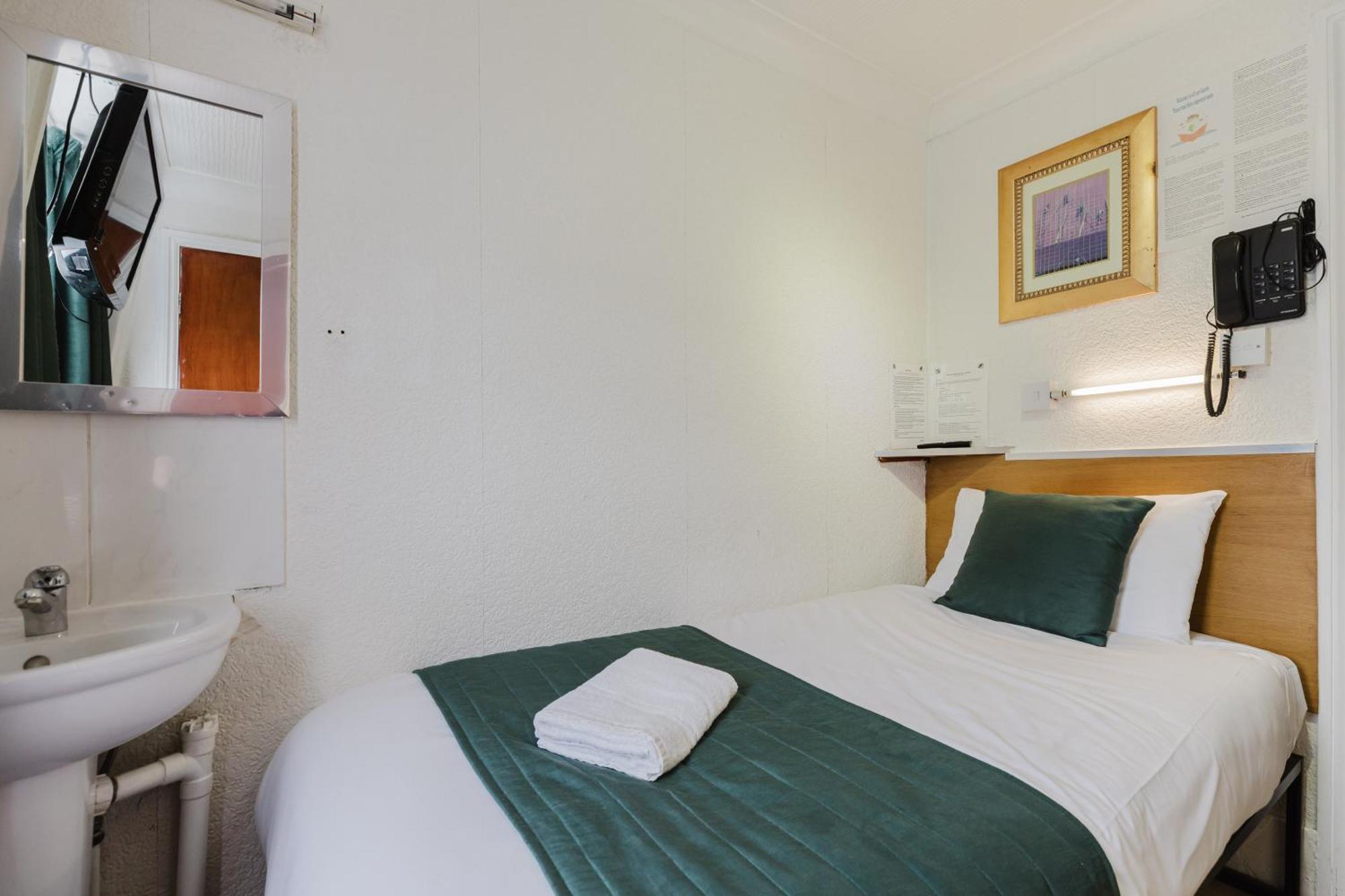 Standard Single Room,1765855491:JPEG