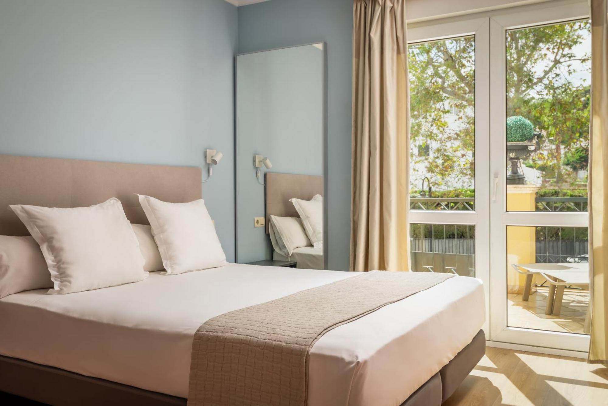 Double Room Terrace First Floor