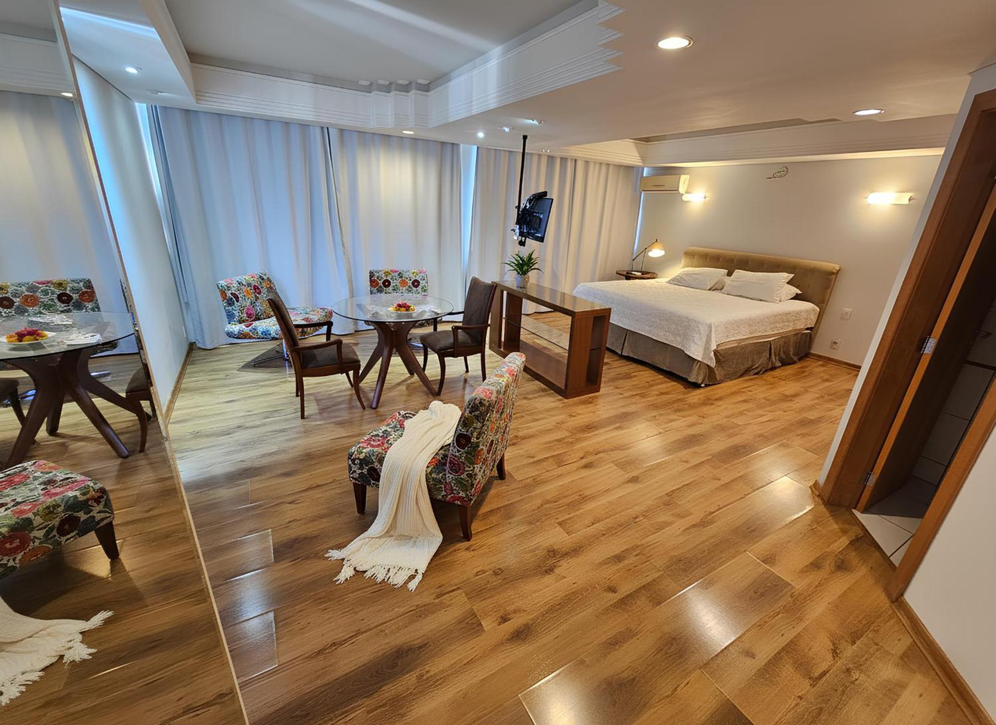 King Suite with Spa Bath,1739429779:JPEG